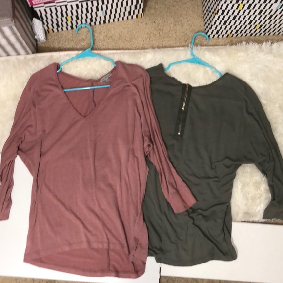 Tops - 💚 2 Zippered Back Tops